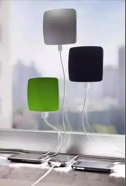 太阳能充电和墙贴的完美结合